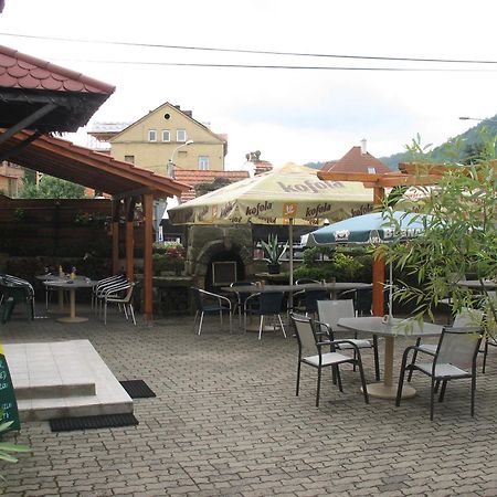 Hotel Kovarna Дечин Экстерьер фото