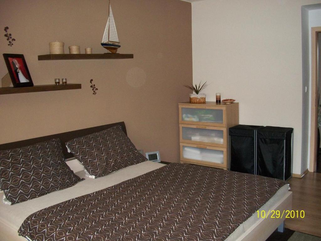 Hotel Kovarna Дечин Номер фото